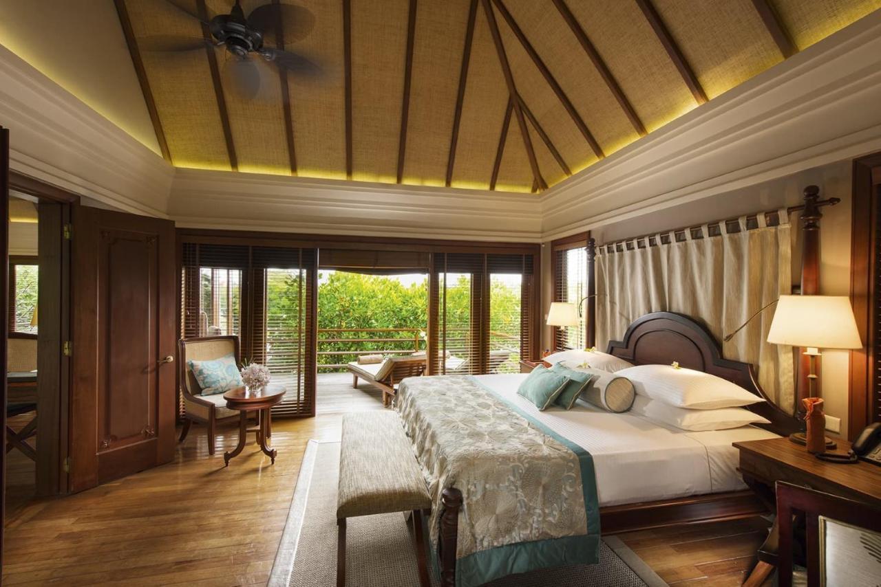 Constance Prince Maurice Poste de Flacq Exteriér fotografie A bedroom at the resort