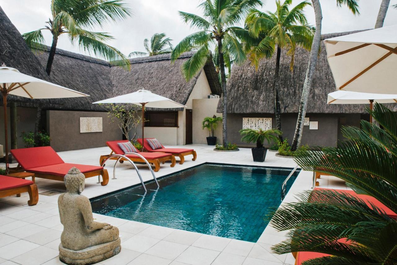 Constance Prince Maurice Poste de Flacq Exteriér fotografie A pool at the resort