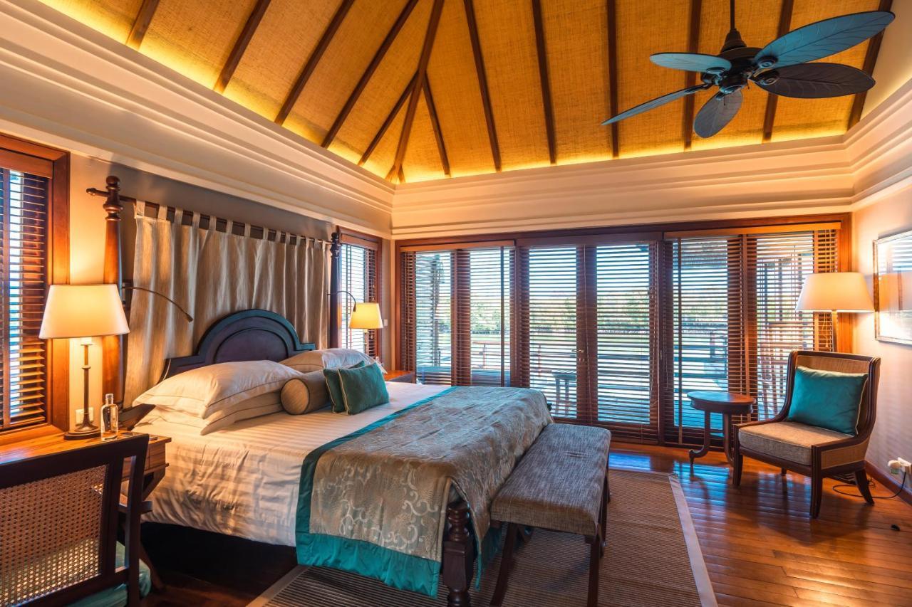 Constance Prince Maurice Poste de Flacq Exteriér fotografie A bedroom at the resort